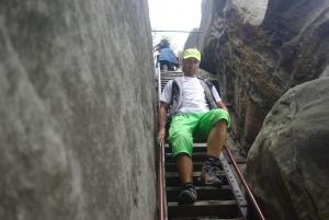 2018-08-31 12-52-09 dd